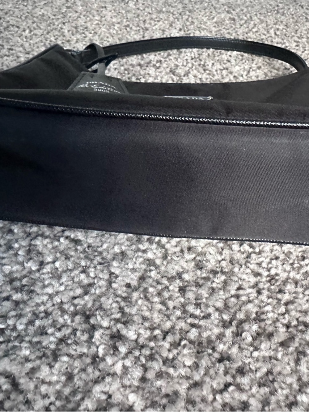 Prada Re-Edition 2005 Re-Nylon bag - Picture 4 of 13